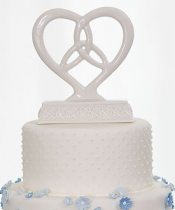 Heart Framed Trinity Knot Cake Top